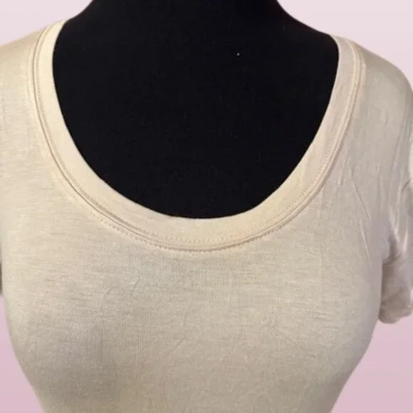 Beige Scoop Neck T Shirt  T1464M  NWT Boutique - Picture 3 of 6